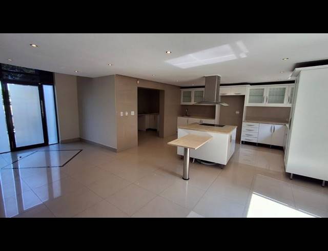 3 BEDROOM PROPERTY TO RENT IN PARKLANDS